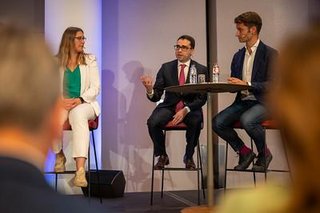 53811754937_cb6f98acf8_w