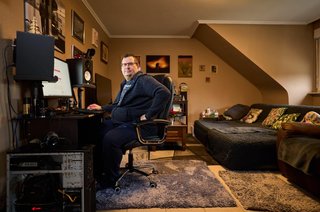 Ghostworkers_Ivan_1PN8904_jpg