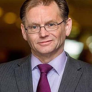 Prof Dr Rob van Tulder